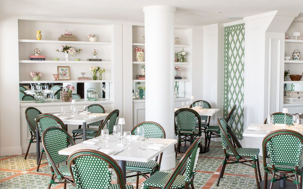 Veranda restaurant interior